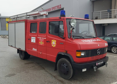 Mercedes-Benz (Техничко 4x2)